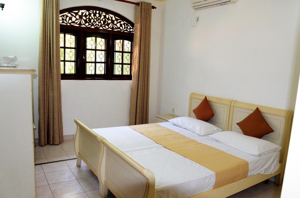 Gondolas Holiday Lanka Ragama المظهر الخارجي الصورة