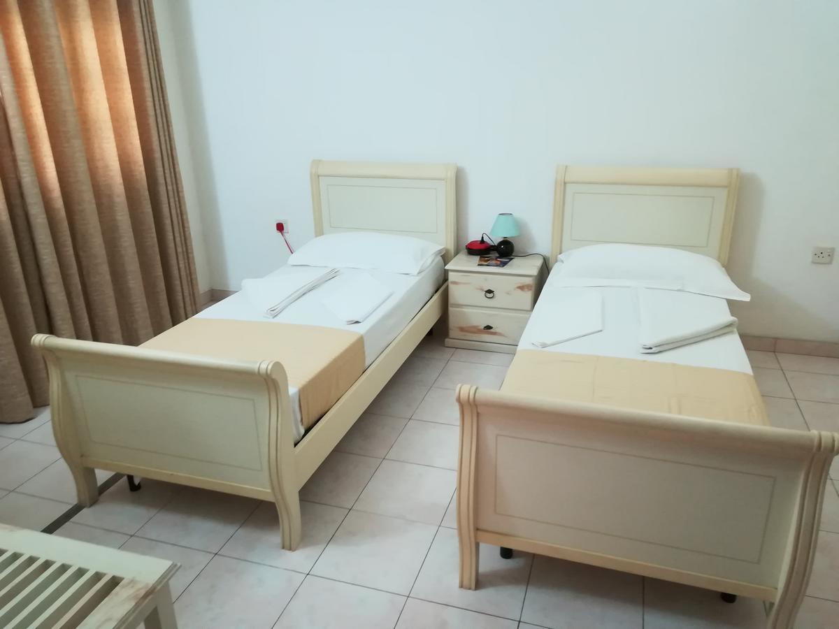 Gondolas Holiday Lanka Ragama المظهر الخارجي الصورة